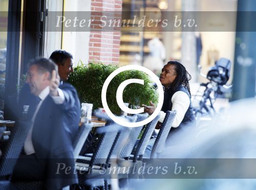 Amsterdam 12 november 2015
Edgar Davids en Henk ten Cate op terras.