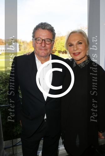Amsterdam 3 november 2015
Perspresentatie en 10 jarig bestaan Max tv op paleis soestdijk.
Edwin de Vries en Monique v d Ven