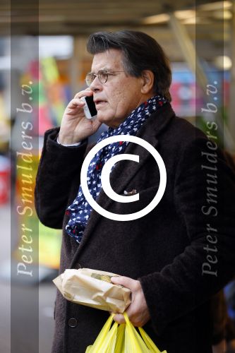 Arnhem 24 oktober 2015
Emile Ratelband doet boodschappen op de markt.