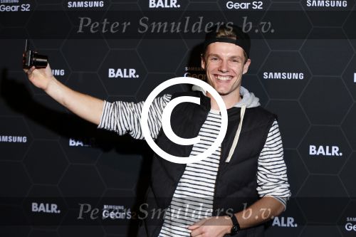 Amsterdam 29 oktober 2015 
Presentatie nieuwe samsung smart watch in samenwerking met BALR. in the harbour club.
Enzo Knol met Dee