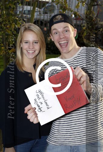 Bunnik 30 oktober 2015
Enzo Knol en zijn vriendin Dee met hun boek