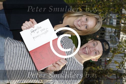 Bunnik 30 oktober 2015
Enzo Knol en zijn vriendin Dee met hun boek