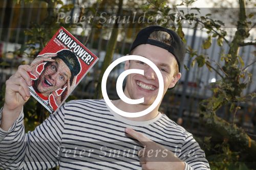 Bunnik 30 oktober 2015
Enzo Knol en zijn vriendin Dee met hun boek