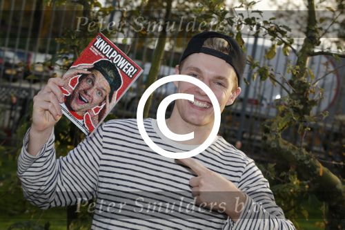 Bunnik 30 oktober 2015
Enzo Knol en zijn vriendin Dee met hun boek