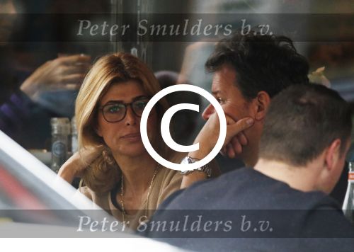 Amsterdam 7 november 2015
Estelle Cruijff met Leco v Zadelhoff op terras