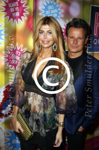 Amsterdam 11 november 2015
Premiere queen of the dessert met oa Jason Donovan Simon Greete Adam Bailey en Philip Childs in carre. Estelle Cruijff en Leco v Zadelhoff