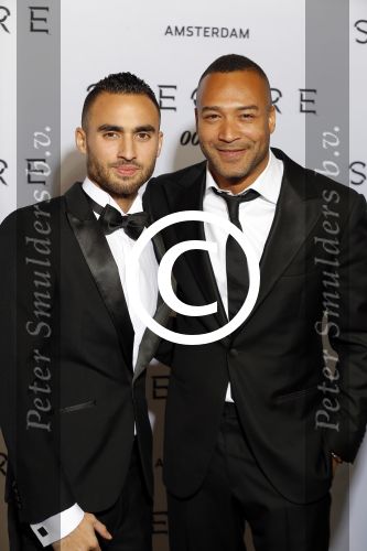 Amsterdam 28 oktober 2015
Premiere James Bond spectre in Tuschinski.
Everon Jackson Hoooi met vriend