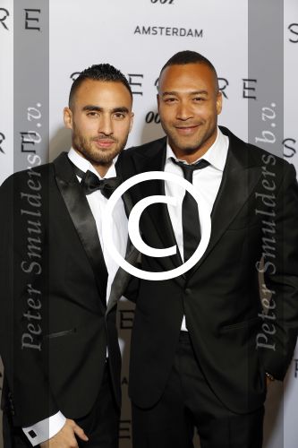 Amsterdam 28 oktober 2015
Premiere James Bond spectre in Tuschinski.
Everon Jackson Hoooi met vriend