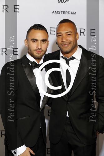 Amsterdam 28 oktober 2015
Premiere James Bond spectre in Tuschinski.
Everon Jackson Hoooi met vriend