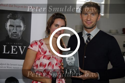 Amsterdam 20 oktober 2015
Boekpresentatie van Evgeniy Levchenko , het boek is geschreven door iris Koppe.