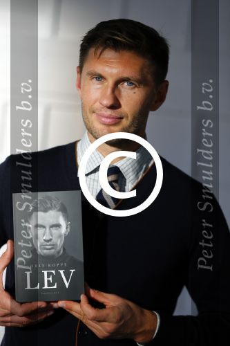 Amsterdam 20 oktober 2015
Boekpresentatie van Evgeniy Levchenko , het boek is geschreven door iris Koppe.