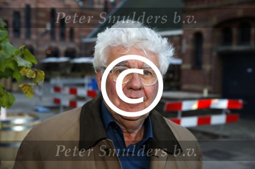 Amsterdam 27 oktober 2015
Boekpresentatie Claudia de Breij . Ook vriendin Jessica is aanwezig. Geert Mak