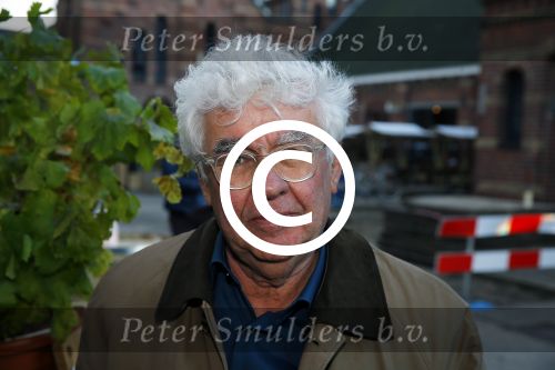 Amsterdam 27 oktober 2015
Boekpresentatie Claudia de Breij . Ook vriendin Jessica is aanwezig. Geert Mak