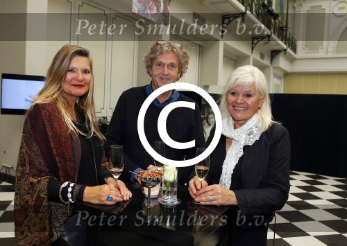Amsterdam 19 oktober 2015 
Boekpresentatie Sacha de Boer en Jacob Jan Boerma in hotel Krasnapolsky. Man Rick Nieman praat het aan elkaar. Gerard Arninkhof met vrouw (r)