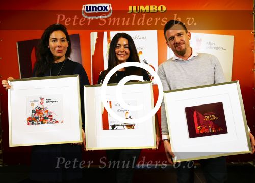 Amsterdam 10 november 2015
Presentatie sinterklaasboeken met Johnny de Mol Halina Reijn Kim Lian v d Meij en Albert Verlinde