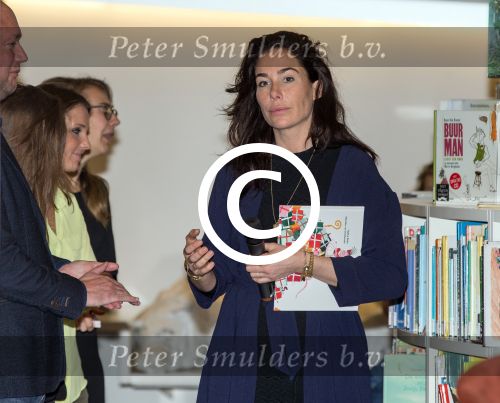 Amsterdam 10 november 2015
Presentatie sinterklaasboeken met Johnny de Mol Halina Reijn Kim Lian v d Meij en Albert Verlinde