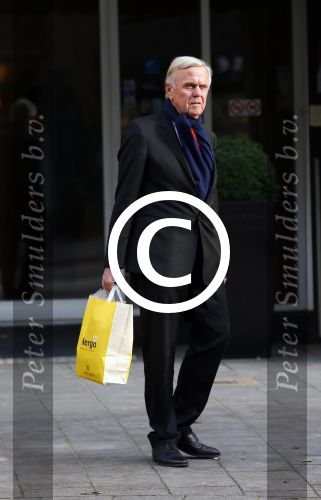 Amsterdam 12 november 2015
Harry Mens doet boodschappen op de beethovenstraat