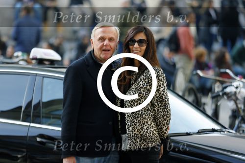 Amsterdam 30 oktober 2015
Harry Mens met zijn Bulgaarse vriendin aan het winkelen in Amsterdam.