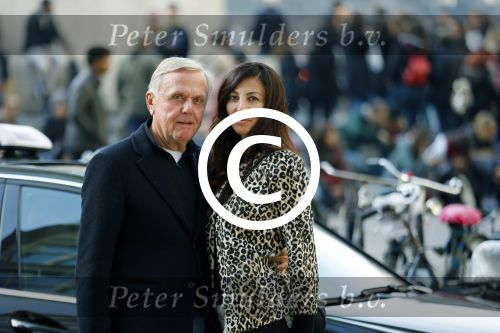 Amsterdam 30 oktober 2015
Harry Mens met zijn Bulgaarse vriendin aan het winkelen in Amsterdam.