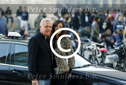 Amsterdam 30 oktober 2015
Harry Mens met zijn Bulgaarse vriendin aan het winkelen in Amsterdam.