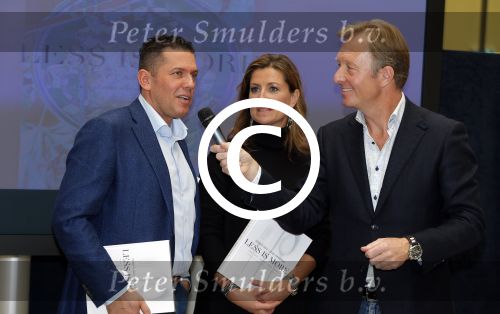 Amsterdam 19 oktober 2015 
Boekpresentatie Sacha de Boer en Jacob Jan Boerma in hotel Krasnapolsky. Man Rick Nieman praat het aan elkaar.