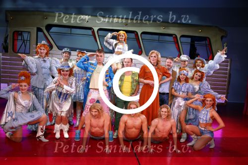 Amsterdam 11 november 2015
Premiere queen of the dessert met oa Jason Donovan Simon Greete Adam Bailey en Philip Childs in carre.
