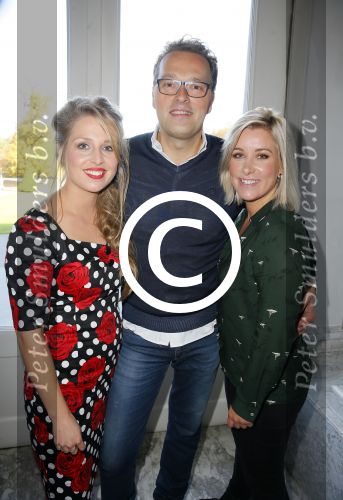 Amsterdam 3 november 2015
Perspresentatie en 10 jarig bestaan Max tv op paleis soestdijk.
Mascha De Rooij, Jeroen Latijnhouwers en Carrie ten Napel