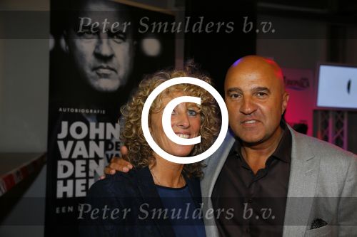 Amsterdam 16 oktober 2015 
Boekpresentatie John v d Heuvel bij de telegraaf. John met zijn vrouw