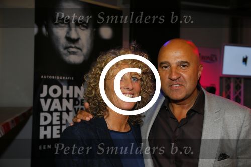 Amsterdam 16 oktober 2015 
Boekpresentatie John v d Heuvel bij de telegraaf. John met zijn vrouw