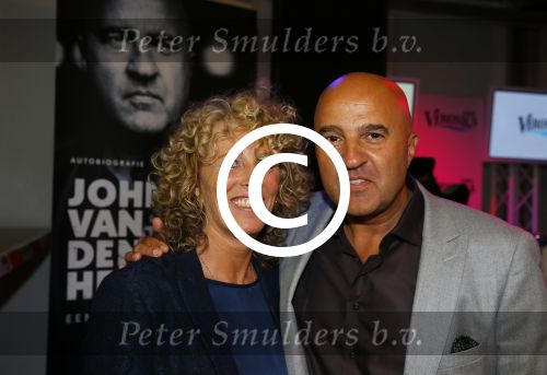 Amsterdam 16 oktober 2015 
Boekpresentatie John v d Heuvel bij de telegraaf. John met zijn vrouw