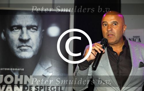Amsterdam 16 oktober 2015 
Boekpresentatie John v d Heuvel bij de telegraaf.