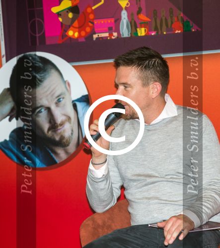 Amsterdam 10 november 2015
Presentatie sinterklaasboeken met Johnny de Mol Halina Reijn Kim Lian v d Meij en Albert Verlinde