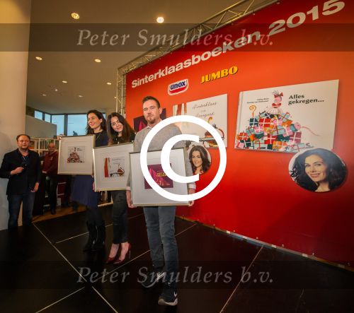 Amsterdam 10 november 2015
Presentatie sinterklaasboeken met Johnny de Mol Halina Reijn Kim Lian v d Meij en Albert Verlinde