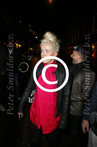Amsterdam 4 november 2015
Presentatie van de gay issue. Josje Huisman met zus en een vriend