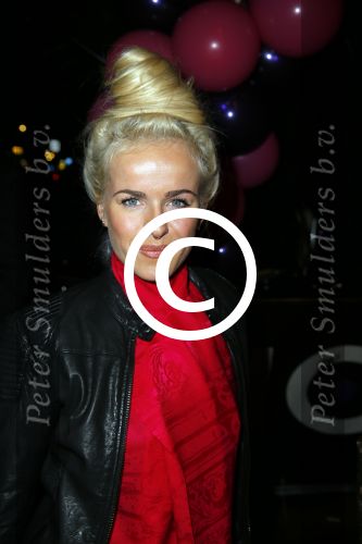 Amsterdam 4 november 2015
Presentatie van de gay issue. Josje Huisman met zus en een vriend