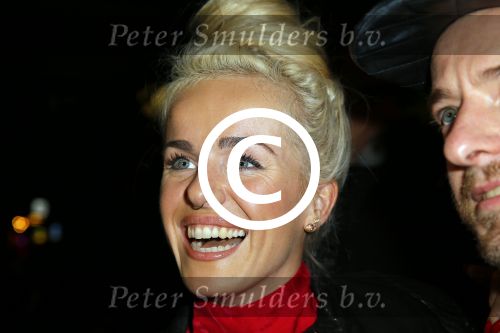Amsterdam 4 november 2015
Presentatie van de gay issue. Josje Huisman met zus en een vriend