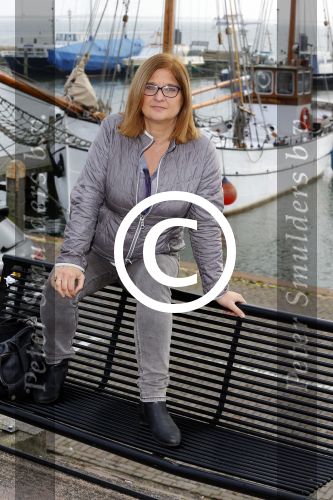 Volendam 29 oktober 2015
Presentatie nieuwe 100%NL met Koos v Plateringen Monique Smit en Tooske Ragas.
Karin Riethoven