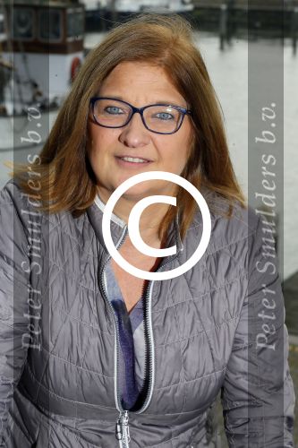 Volendam 29 oktober 2015
Presentatie nieuwe 100%NL met Koos v Plateringen Monique Smit en Tooske Ragas.
Karin Riethoven