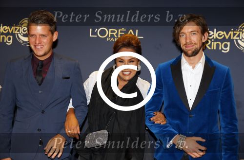 Amsterdam 15 oktober 2015
Uitreiking van de 50e televizierring in carre. Kees Tol Patty Brard en