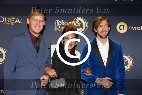 Amsterdam 15 oktober 2015
Uitreiking van de 50e televizierring in carre. Kees Tol Patty Brard en