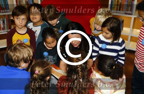 Amsterdam 10 november 2015
Presentatie sinterklaasboeken met Johnny de Mol Halina Reijn Kim Lian v d Meij en Albert Verlinde