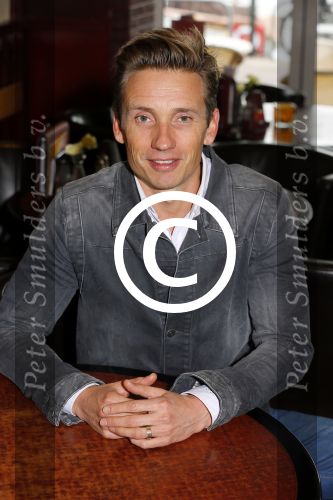 Volendam 29 oktober 2015
Presentatie nieuwe 100%NL met Koos v Plateringen Monique Smit en Tooske Ragas.