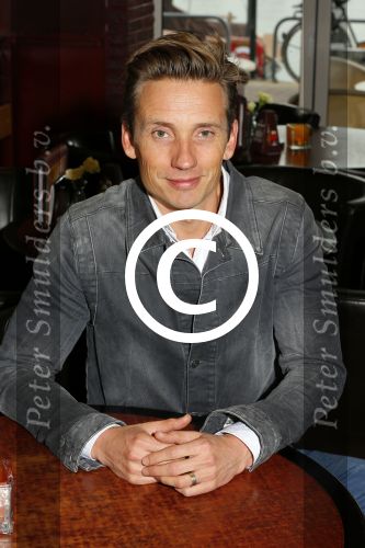 Volendam 29 oktober 2015
Presentatie nieuwe 100%NL met Koos v Plateringen Monique Smit en Tooske Ragas.