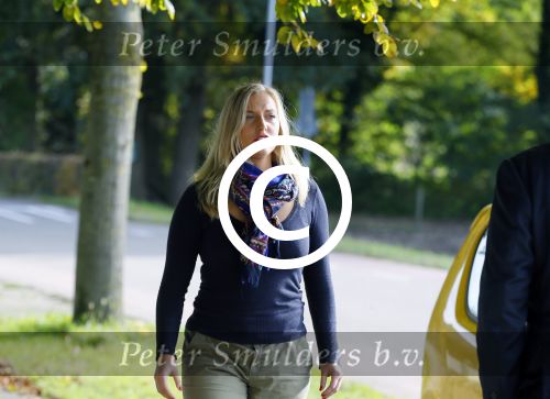 Montferland 25 oktober 2015
Emile Ratelband met zijn nieuwe vriendin Linda Snel bij zijn huis.