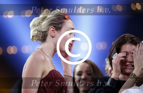 Hilversum 26 oktober 2015
Finale van Hollands next top model HNTM 2015 gepresenteerd door Anouk Smulders en Fred v Leer. De jury bestaat uit Dirk Kikstra May-Britt Mobach en Freek Koster (Touche Models).
De 4 4 finalisten zijn Loiza Lamers, Rachel Swaab Celine Koningstein en Lisa Kapper.
Loiza wordt uiteindelijk HNTM