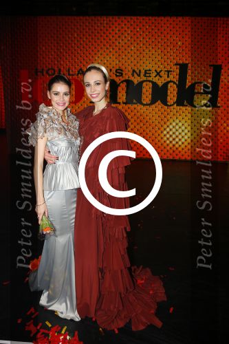 Hilversum 26 oktober 2015
Finale van Hollands next top model HNTM 2015 gepresenteerd door Anouk Smulders en Fred v Leer. De jury bestaat uit Dirk Kikstra May-Britt Mobach en Freek Koster (Touche Models).
De 4 4 finalisten zijn Loiza Lamers, Rachel Swaab Celine Koningstein en Lisa Kapper.
Loiza wordt uiteindelijk HNTM