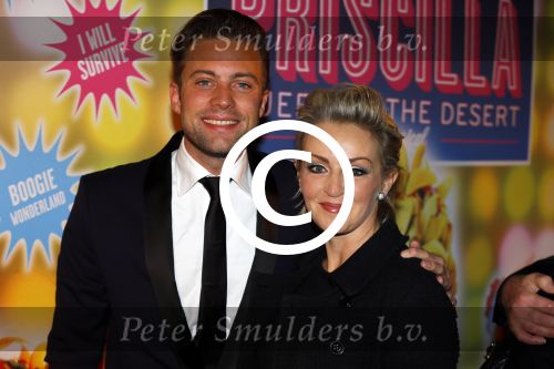 Amsterdam 11 november 2015
Premiere queen of the dessert met oa Jason Donovan Simon Greete Adam Bailey en Philip Childs in carre. Lone v Roosendaal met collega