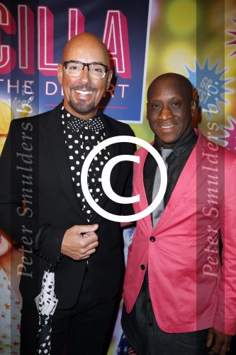 Amsterdam 11 november 2015
Premiere queen of the dessert met oa Jason Donovan Simon Greete Adam Bailey en Philip Childs in carre. Maik de Boer met Jerel Houtsnee