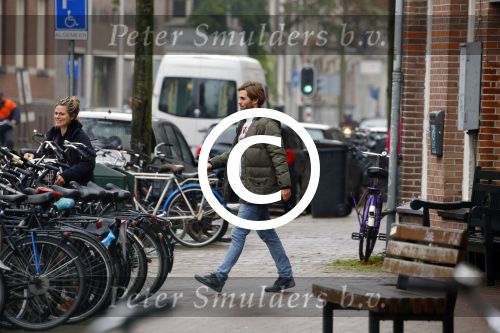 Amsterdam 21 oktober 2015
Manuel Broekman gaat met zijn vriendin Adriana Mosk met hun hond naar de dierenarts.