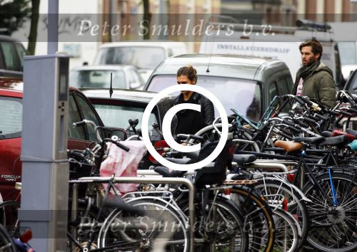 Amsterdam 21 oktober 2015
Manuel Broekman gaat met zijn vriendin Adriana Mosk met hun hond naar de dierenarts.